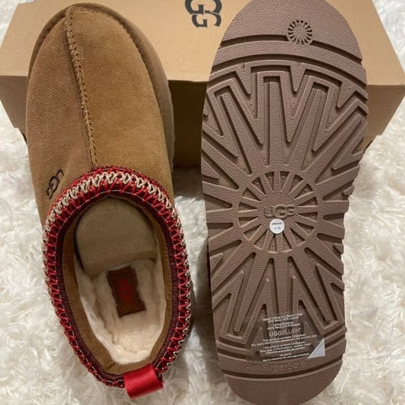 UGG Brown and Red Women's Shoes - Picture 5 of 6